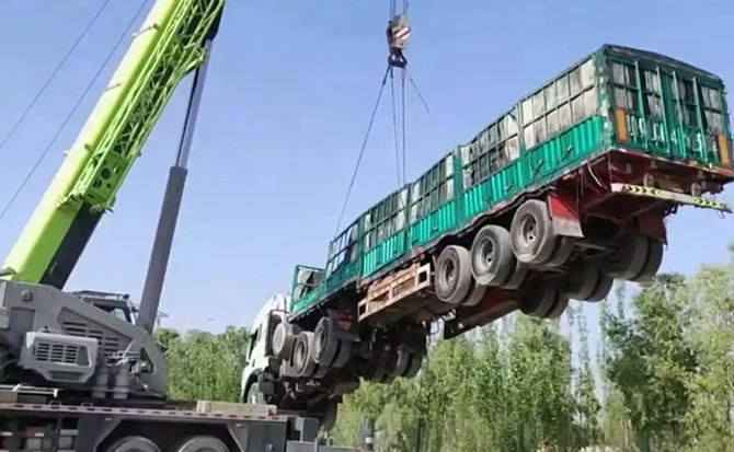 千山区道路脱困救援案例